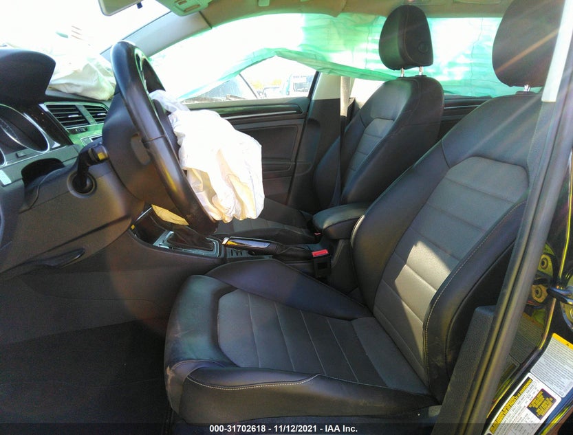 3VWCA7AU4FM500671