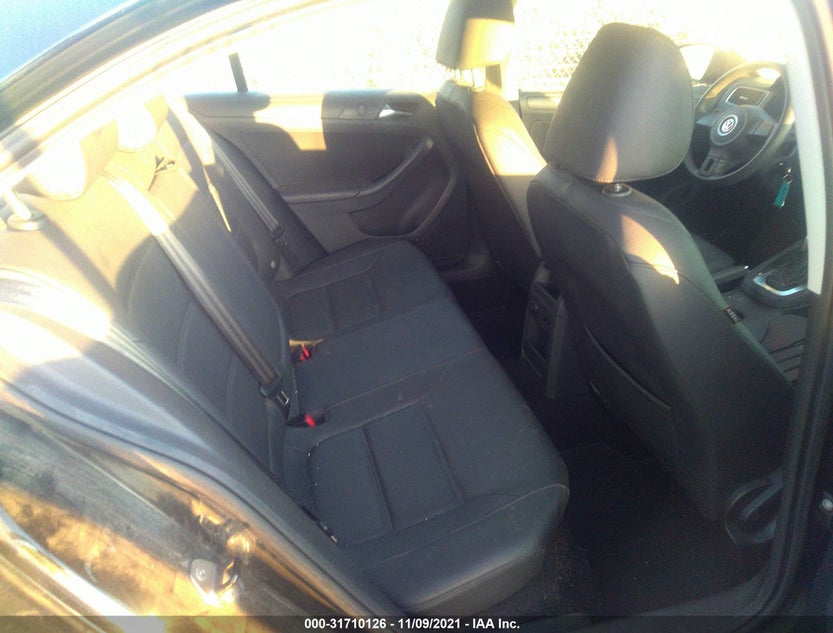 3VWDX7AJ4BM048675