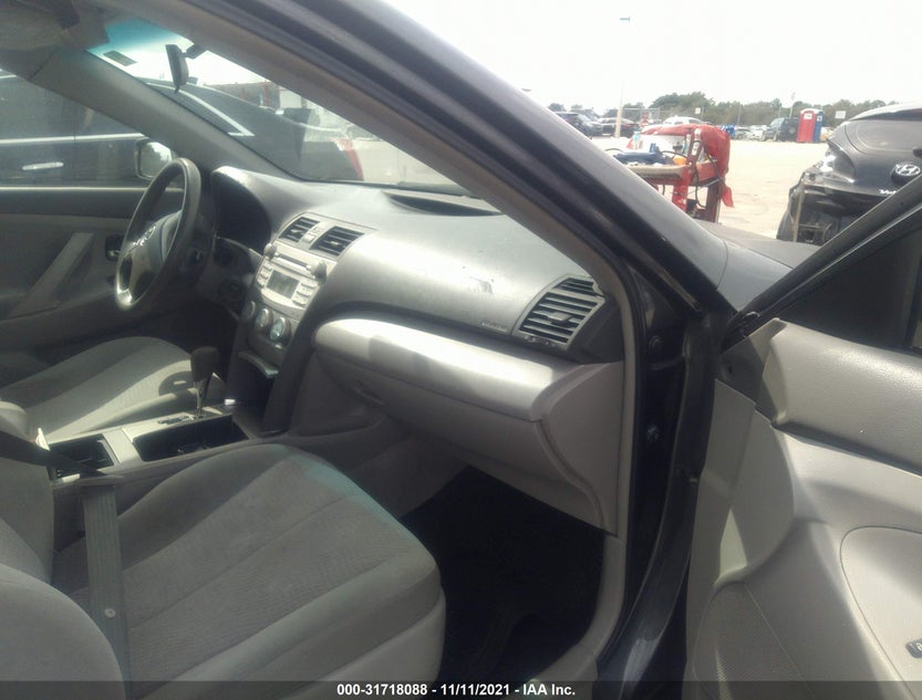 4T1BF3EK8BU201123
