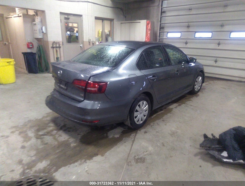 3VW267AJ5GM355922