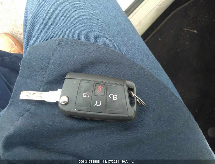 3VW217AUXHM029009