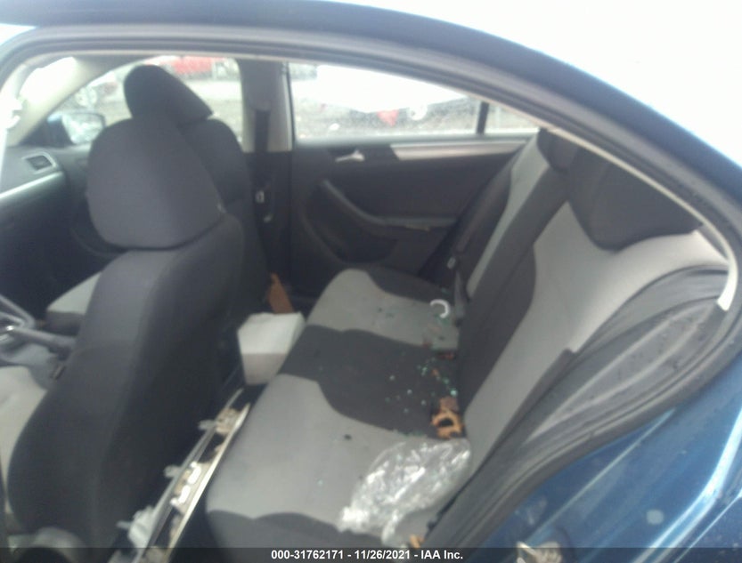 3VW2B7AJ2HM212987