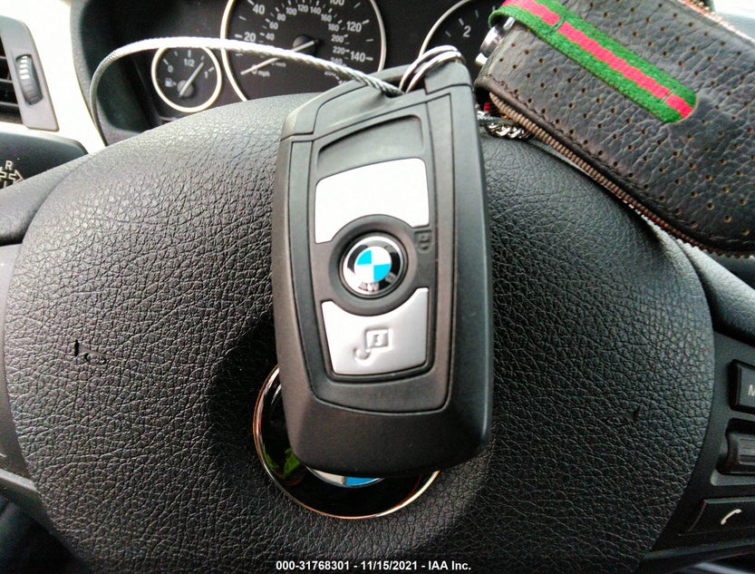 WBA3B1C55DK128097