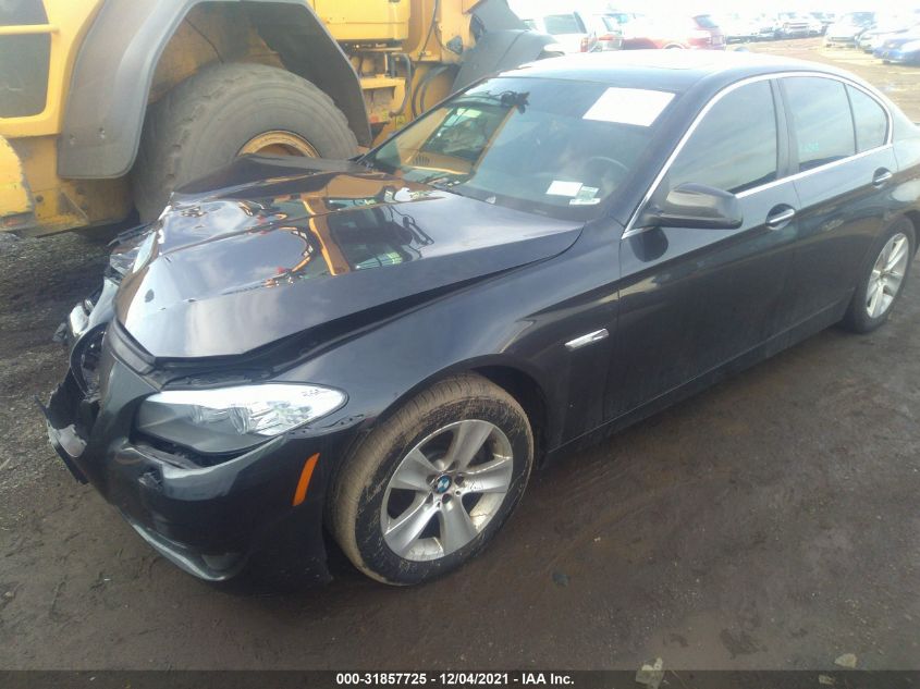 VIN WBAXH5C54DDW15416 2013 BMW 528I no.2