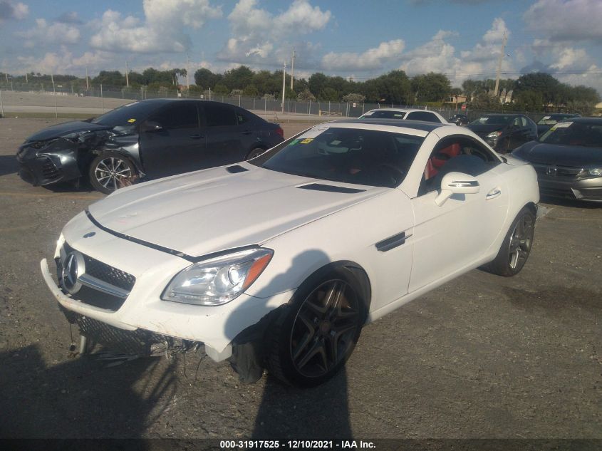 VIN WDDPK3JA6GF125244 2016 Mercedes-Benz SLK-Class,... no.2