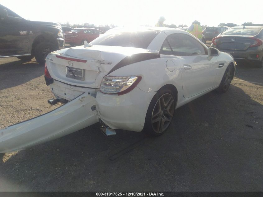 VIN WDDPK3JA6GF125244 2016 Mercedes-Benz SLK-Class,... no.4