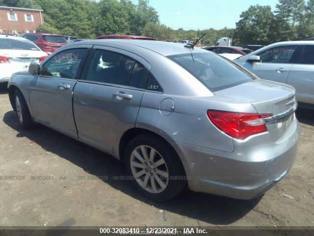 2013 Chrysler 200 Touring VIN: 1C3CCBBB0DN764913 Lot: 32083410