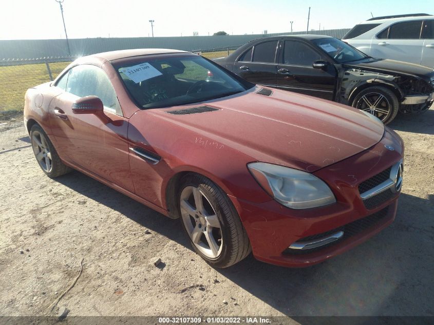 VIN WDDPK4HA9DF062082 2013 Mercedes-Benz SLK-Class,... no.1