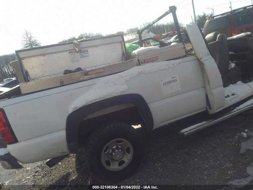 2006 Chevrolet Silverado 2500Hd Work Truck VIN: 1GCHC24U46E212642 Lot: 32108304