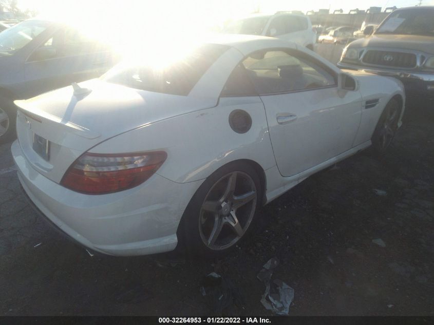 VIN WDDPK4HA9DF060011 2013 Mercedes-Benz SLK-Class,... no.4