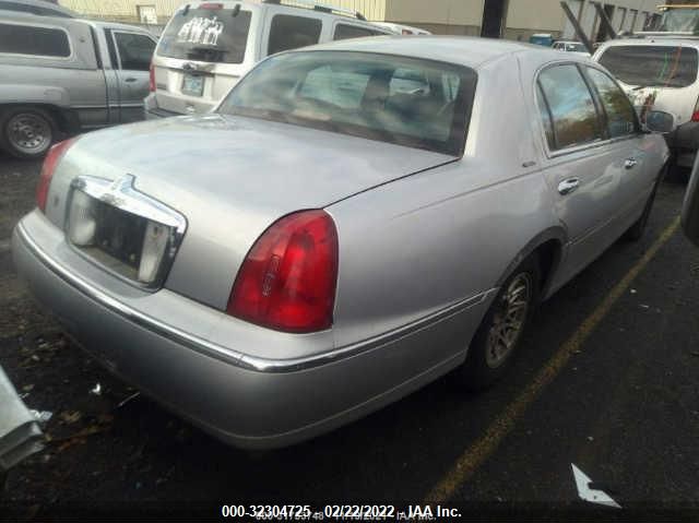 1LNFM82W8WY731165 1998 Lincoln Town Car Signature