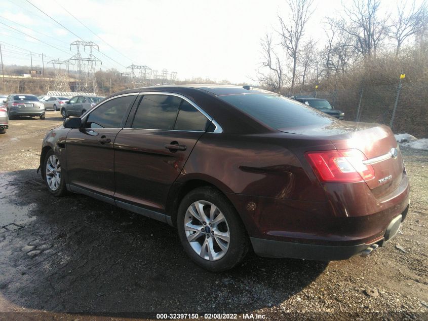 2010 Ford Taurus Sel VIN: 1FAHP2HW8AG135647 Lot: 40687874