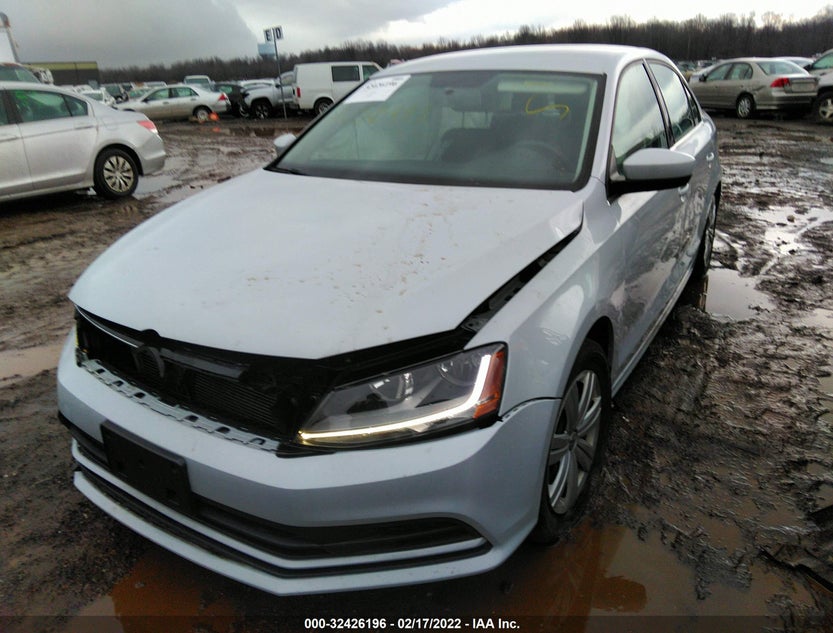 3VW2B7AJ8HM295051