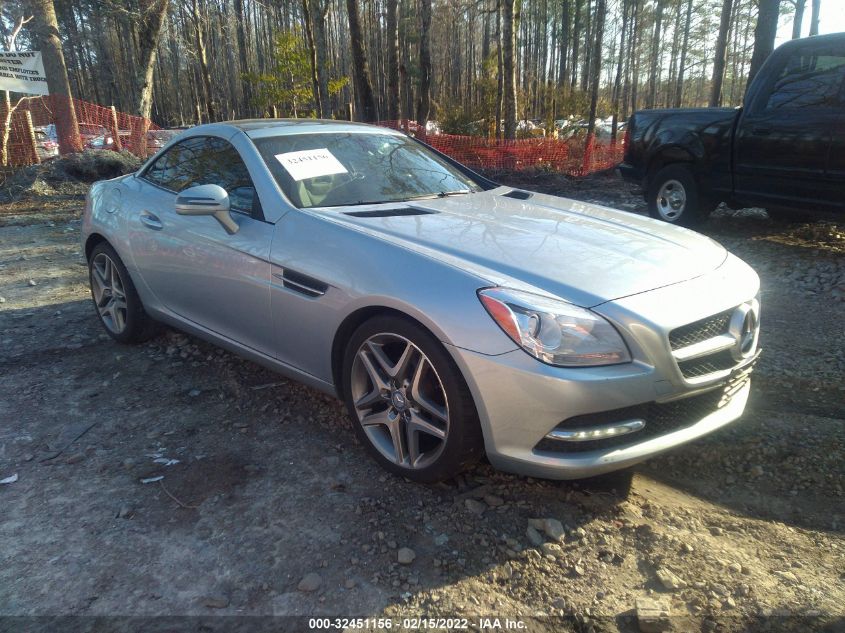 VIN WDDPK4HA7FF097495 2015 Mercedes-Benz SLK-Class,... no.1