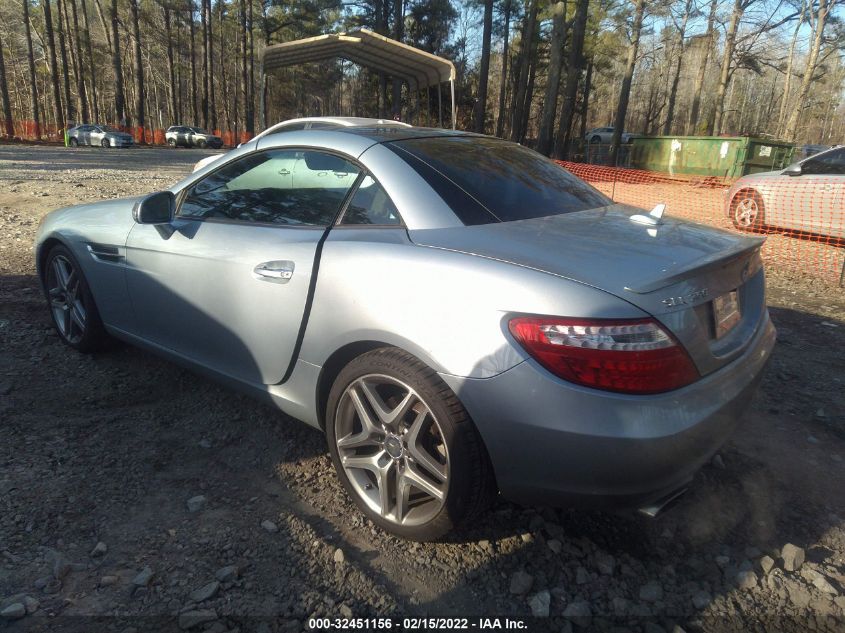 VIN WDDPK4HA7FF097495 2015 Mercedes-Benz SLK-Class,... no.3