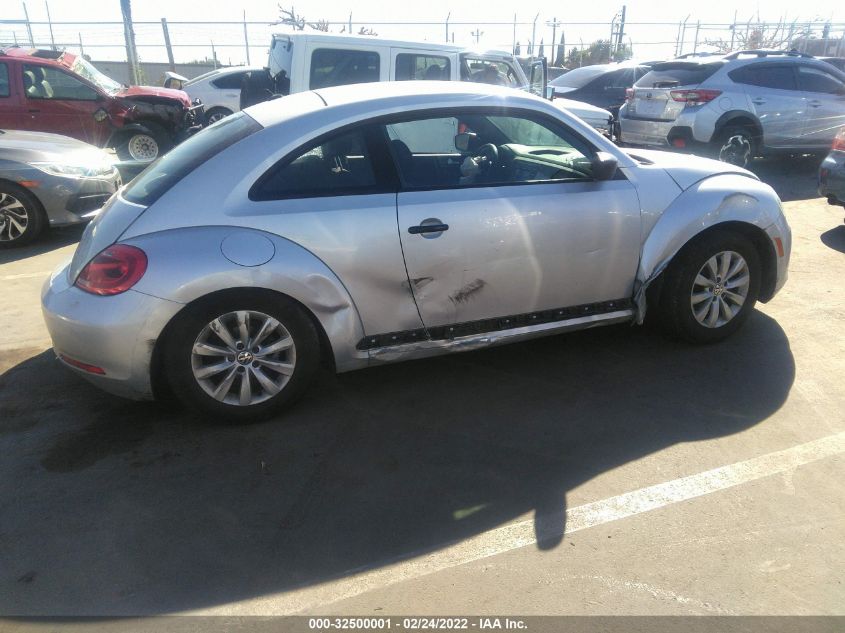 2014 Volkswagen Beetle Coupe 1.8T Entry VIN: 3VWF17AT8EM647708 Lot: 32500001