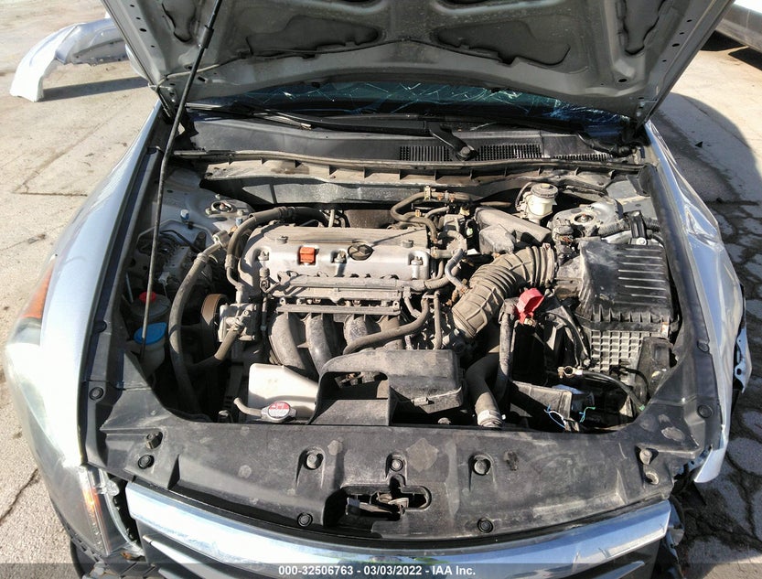 1HGCP2F63CA103543