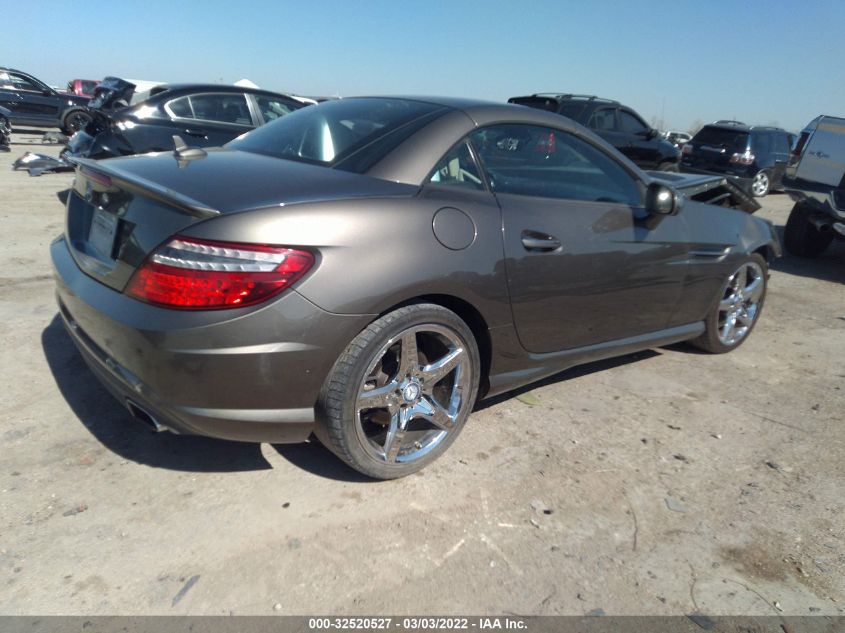 VIN WDDPK5HA1FF100994 2015 Mercedes-Benz SLK-Class,... no.4