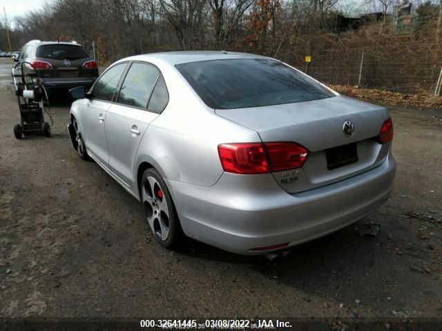 3VW2K7AJ3BM305699 2011 Volkswagen Jetta 2.0L S