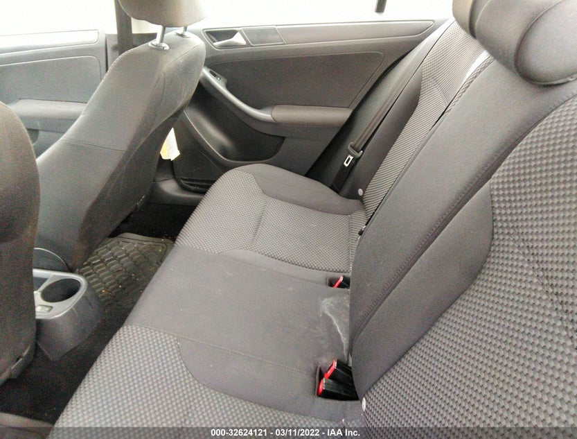 3VW2K7AJ6CM401182