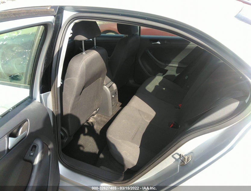 3VW2K7AJ9EM257792