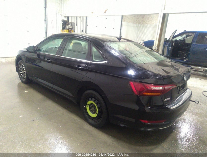 3VWCB7BU3KM153601