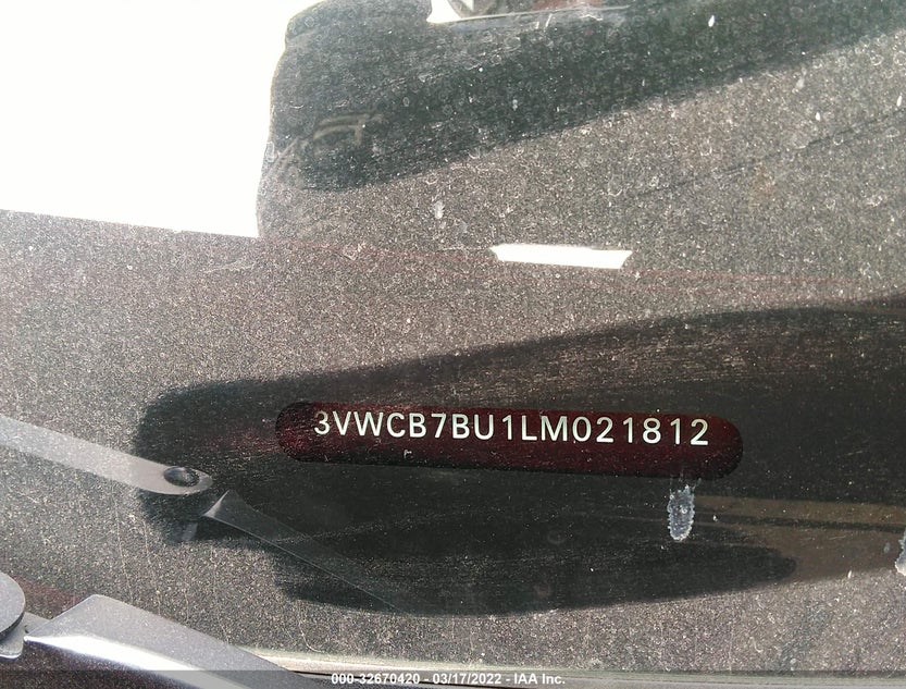 3VWCB7BU1LM021812