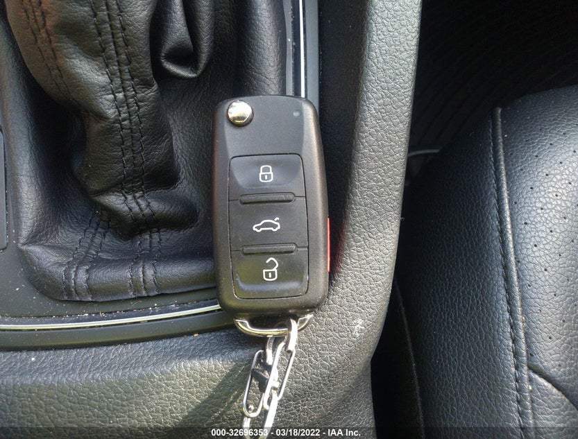 3VWDB7AJ5JM249143