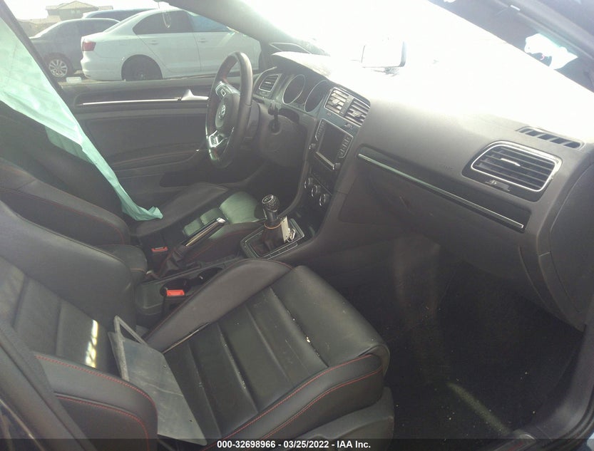 3VW547AU6HM072752