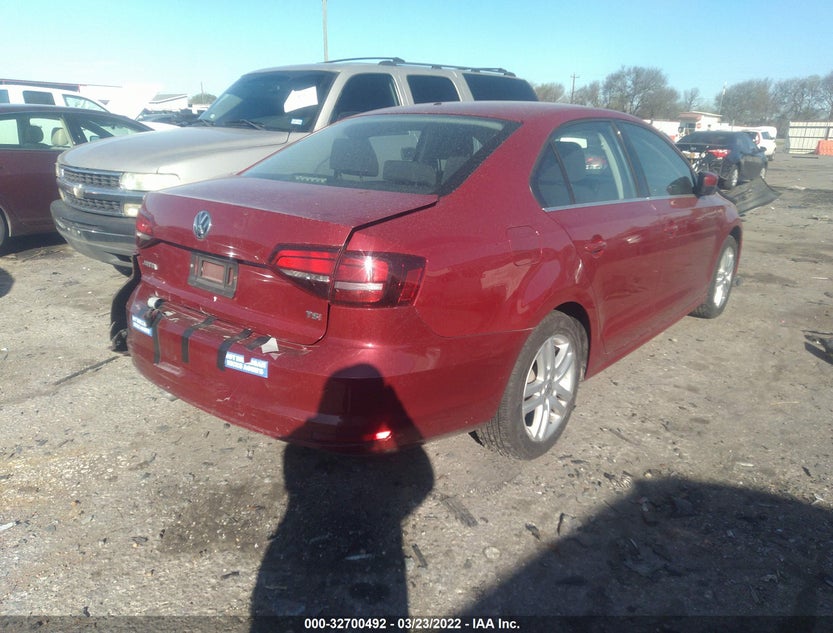 3VW2B7AJ9HM229270