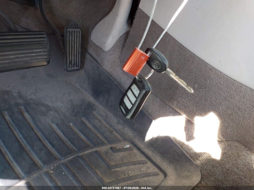 2004 Cadillac Escalade Standard VIN: 1GYEK63N84R189311 Lot: 32721587