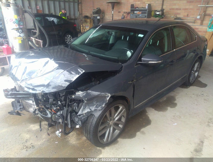 1VWDT7A33HC040543