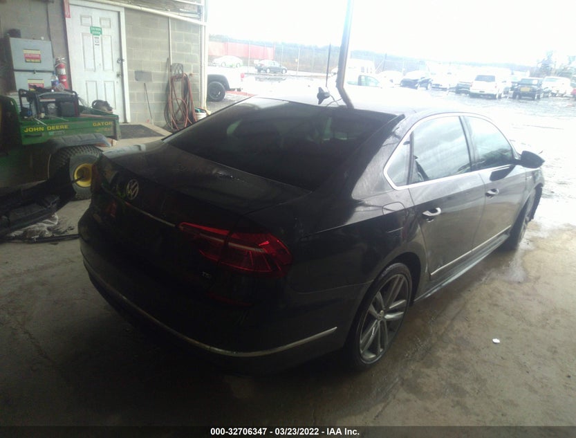 1VWDT7A33HC040543