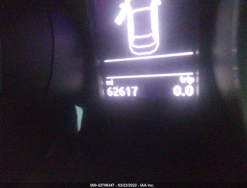 1VWDT7A33HC040543