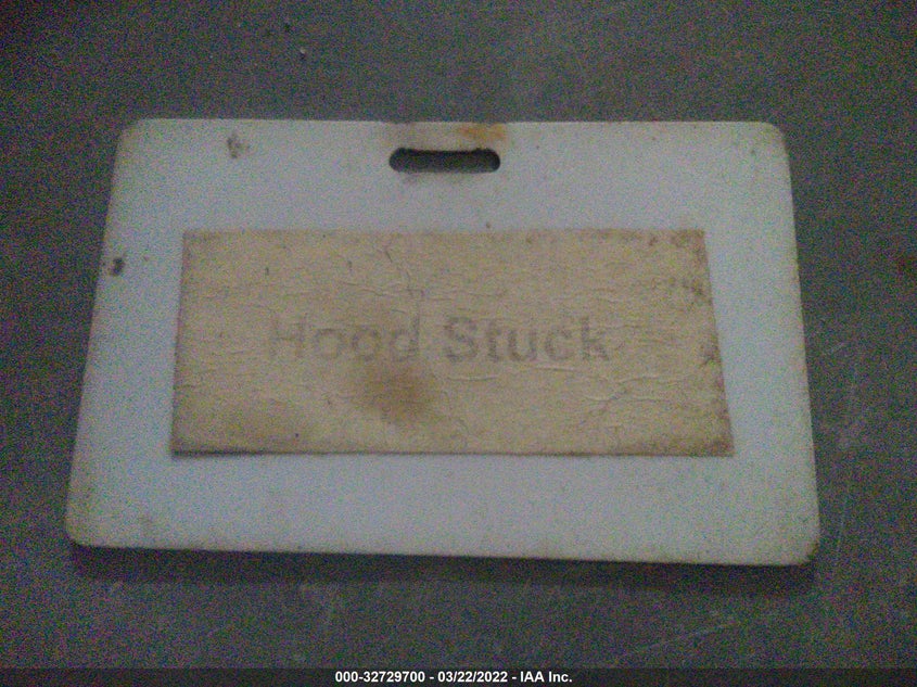 1994 Chevrolet Suburban C1500 VIN: 1GNEC16K9RJ373385 Lot: 32729700