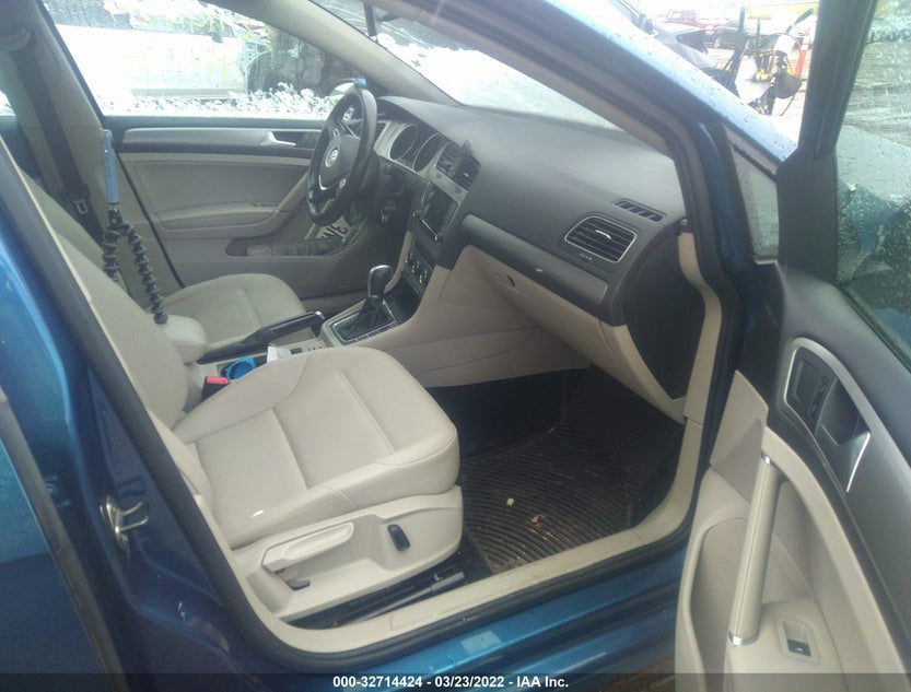 3VW217AU8FM038594