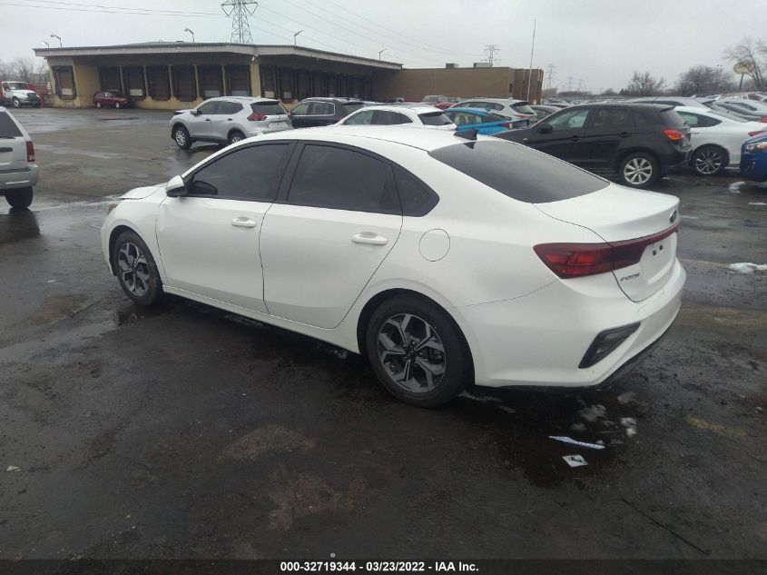 3KPF24AD3KE113013 2019 Kia Forte Lxs