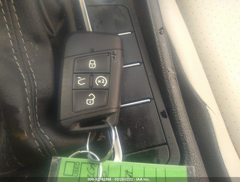 3VWC57BU3LM081047