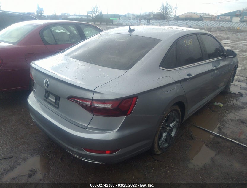 3VWC57BU3LM081047