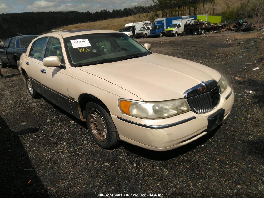 1998 Lincoln Town Car Cartier VIN: 1LNFM83W3WY631344 Lot: 32745301