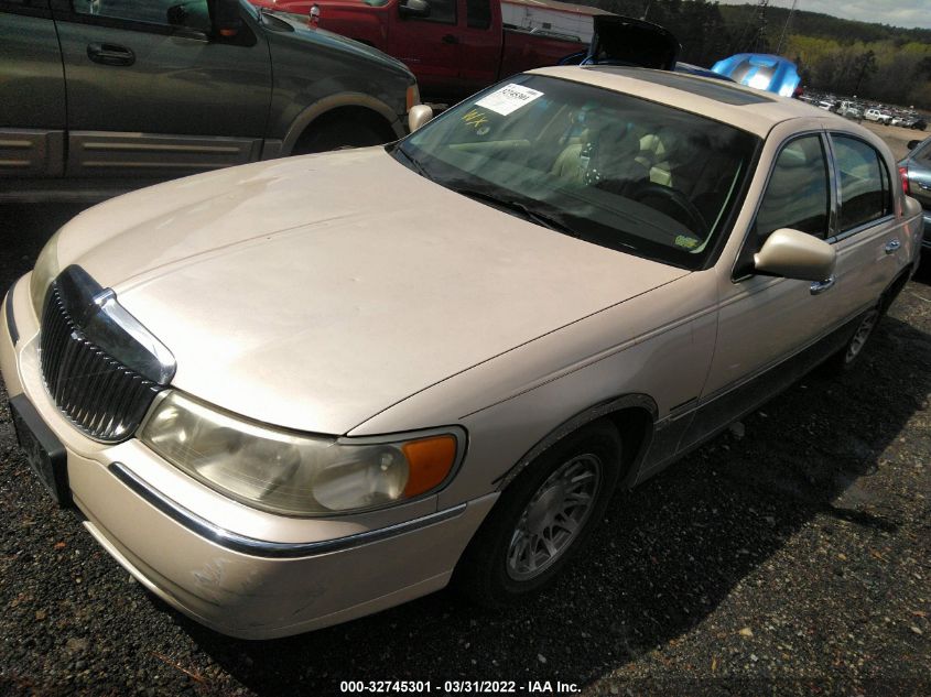 1998 Lincoln Town Car Cartier VIN: 1LNFM83W3WY631344 Lot: 32745301