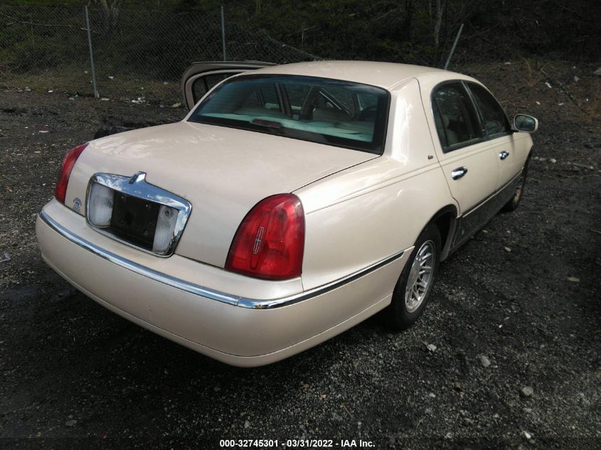 1998 Lincoln Town Car Cartier VIN: 1LNFM83W3WY631344 Lot: 32745301