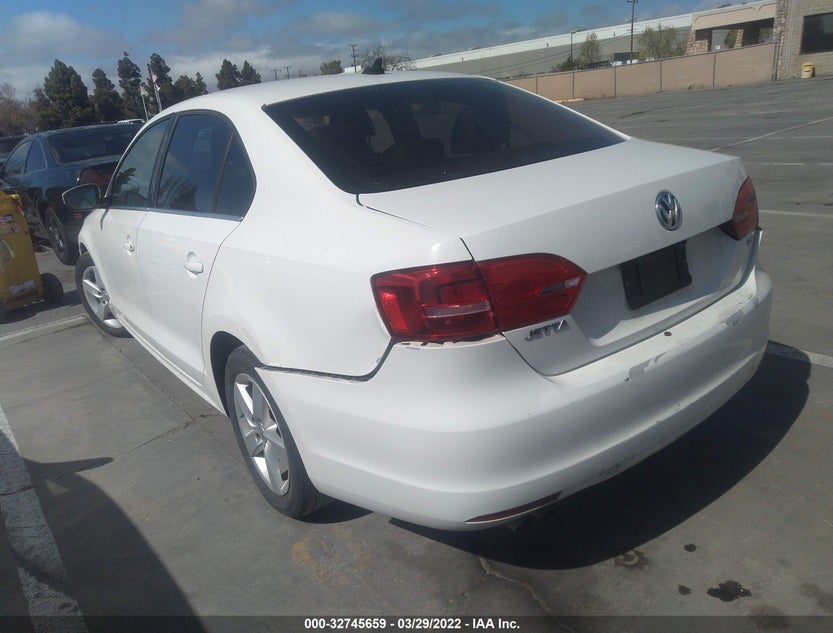 3VWLL7AJXDM413810