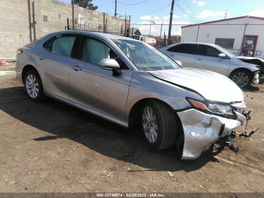 2018 TOYOTA CAMRY