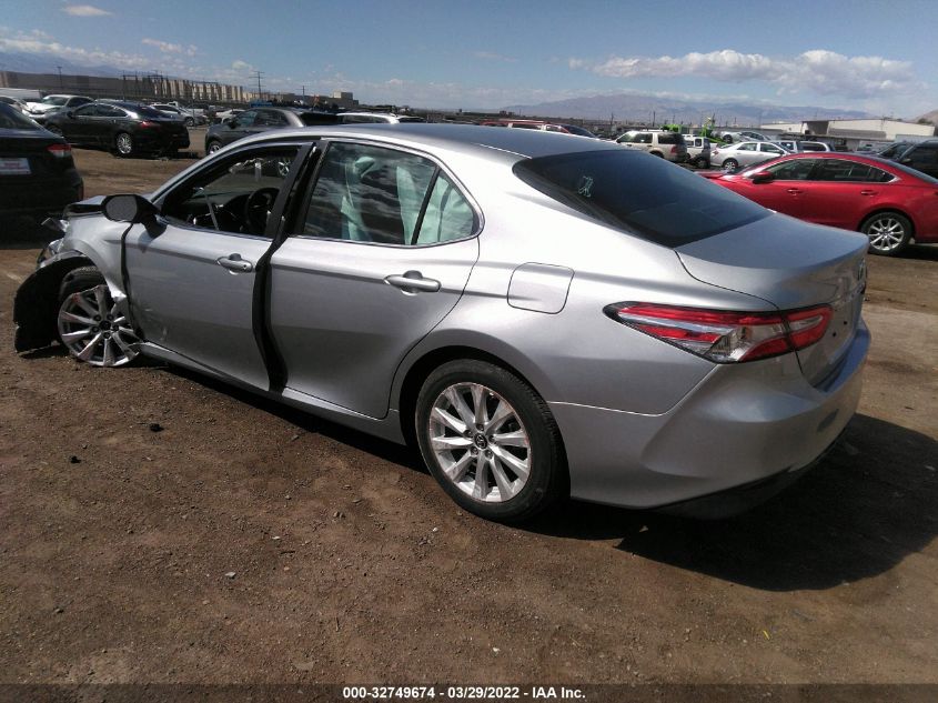 VIN 4T1B11HK0JU108237 2018 TOYOTA CAMRY no.3