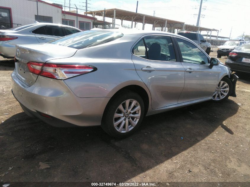 VIN 4T1B11HK0JU108237 2018 TOYOTA CAMRY no.4