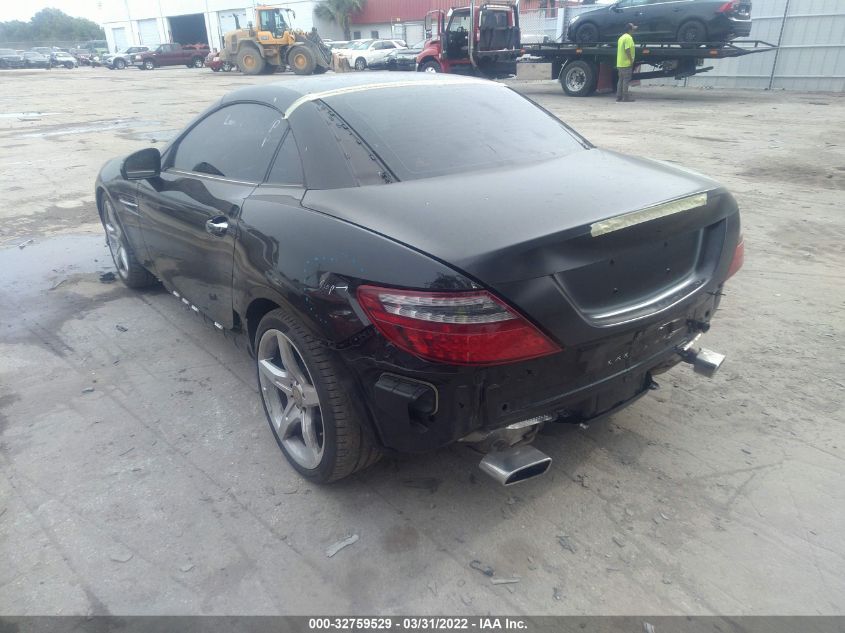 VIN WDDPK3JA1GF118640 2016 Mercedes-Benz SLK-Class,... no.3