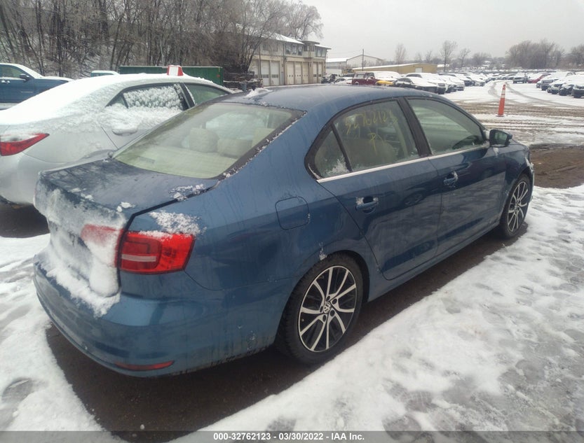 3VWD17AJ8FM245663