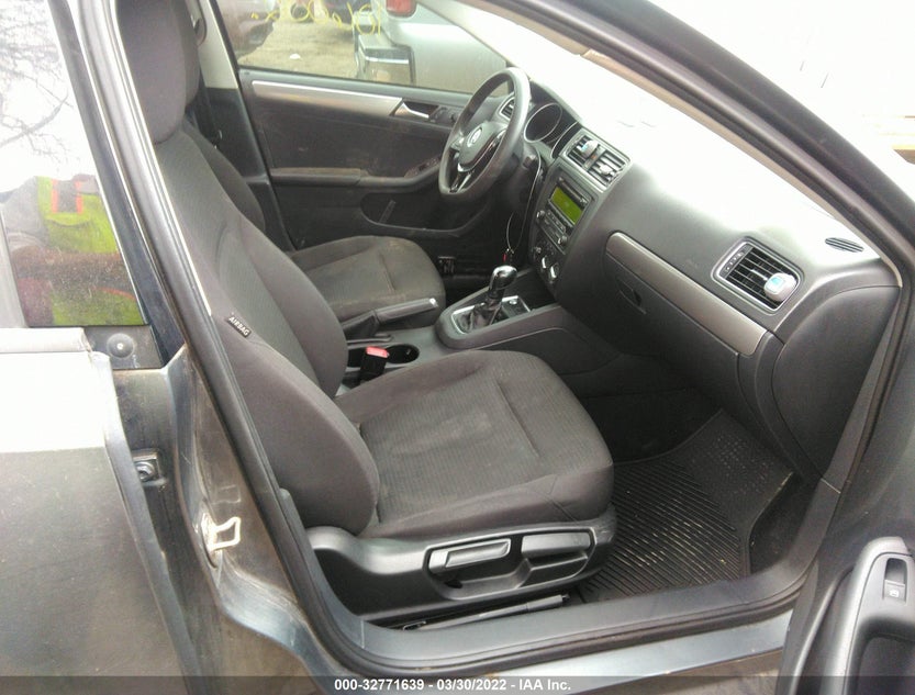 3VWD17AJ2FM224873