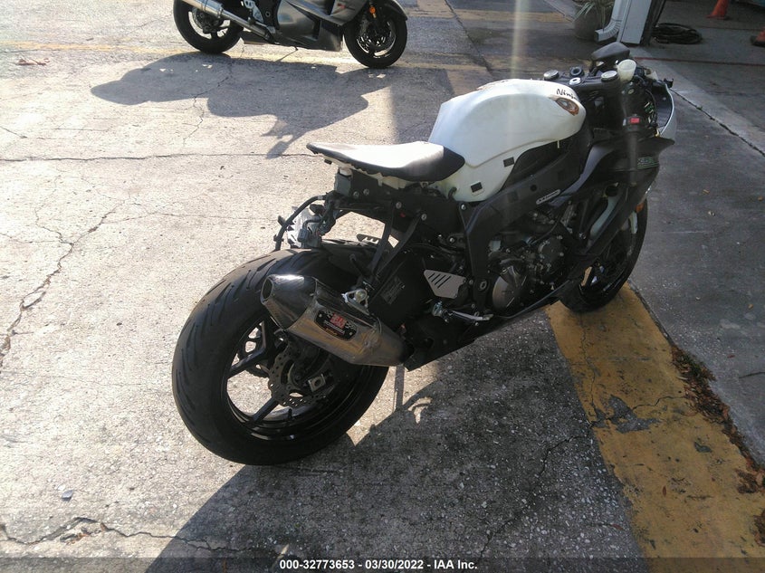 JKBZXJE10EA011582 2014 KAWASAKI ZX photo no. 4